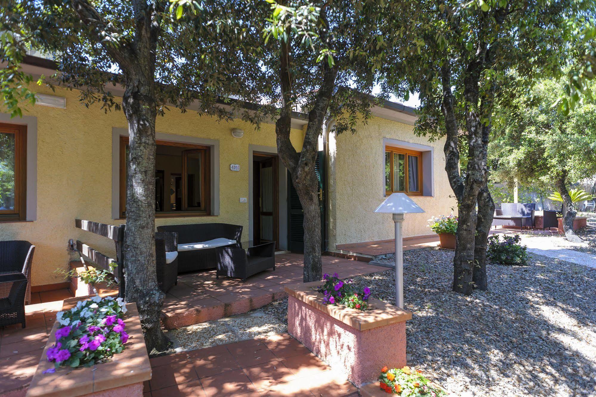 Hotel La Perla Del Golfo Procchio  Exterior photo